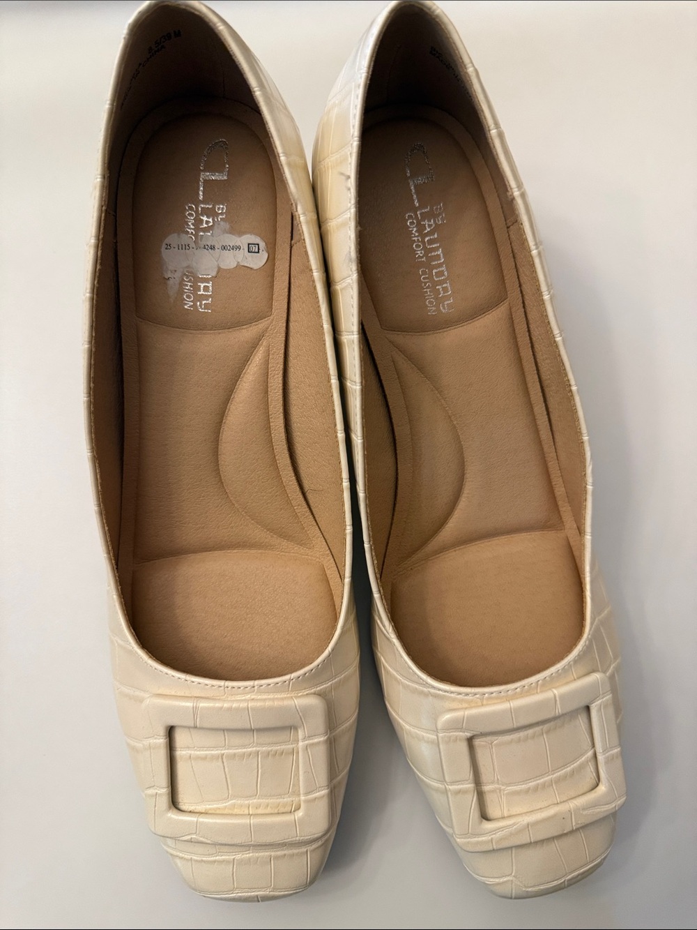CL by Chinese Laundry Cream Big Ben Low heel Comfort Cushion Shoes  8.5M